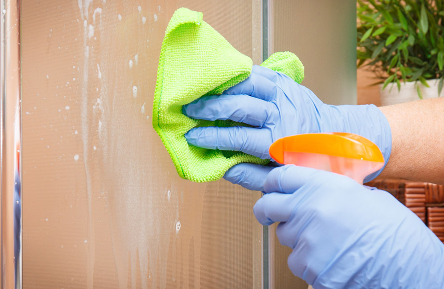 Làm sạch gương trong bộ những cách vệ sinh nhà cửa